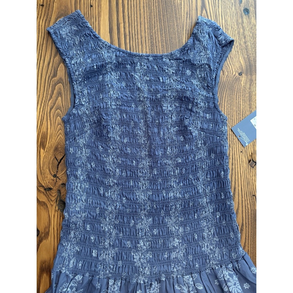 Universal Thread Women's Blue Floral Print Smocked Midi A-Line Dress Size M NWT - Picture 3 of 13